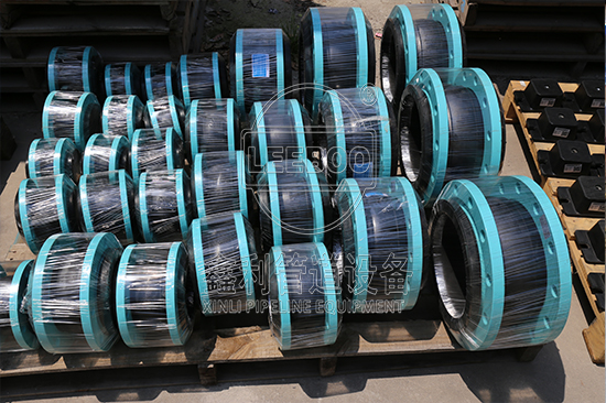 鞏義鑫利給呼和浩特汽車(chē)產(chǎn)業(yè)園供應(yīng)單球體橡膠接頭