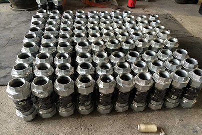 貴州省黔西南州冊亨縣液壓<a href=http://www.xinligd.com target=_blank class=infotextkey>橡膠接頭</a>包裝車間